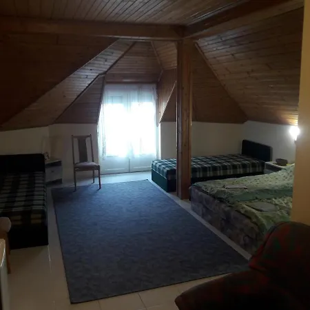 Centrum Panzio Lelle Bed & Breakfast Balatonlelle